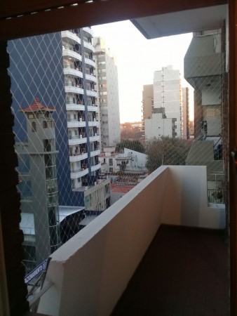 ALQUILER - Departamento 3 AMBIENTES centrico 