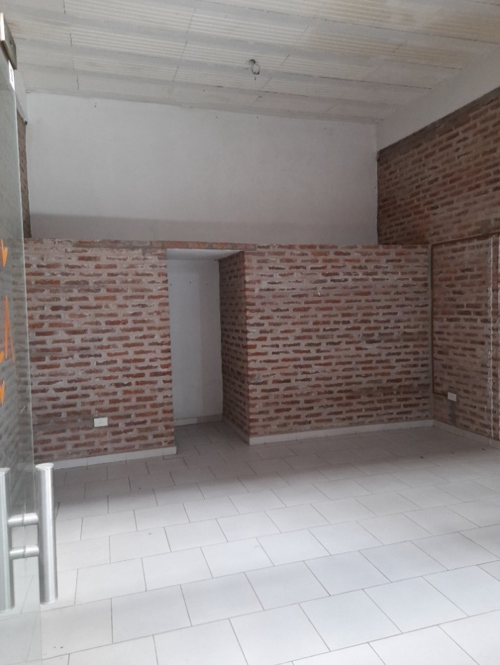 ALQUILER- PASEO GALERIA MITRE Local/Oficina