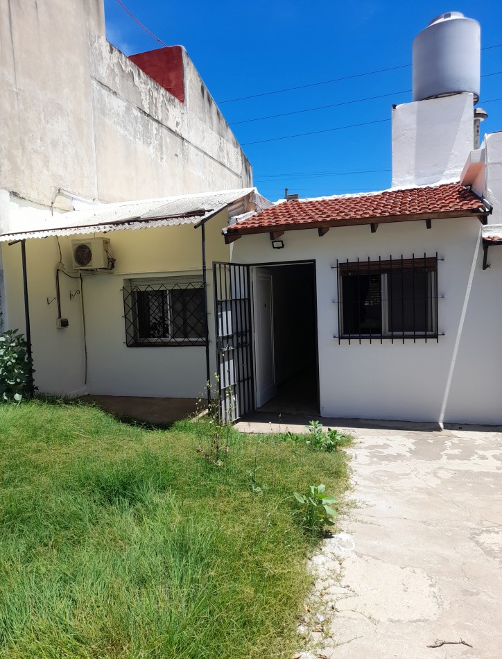 VENTA - CASA 2 AMBIENTES 