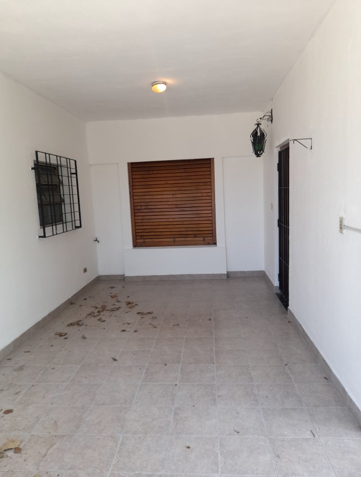 VENTA - CASA 2 AMBIENTES 