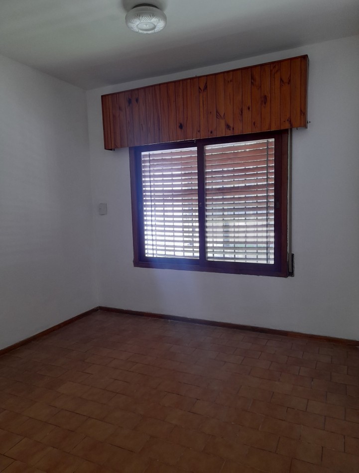 VENTA - CASA 2 AMBIENTES 