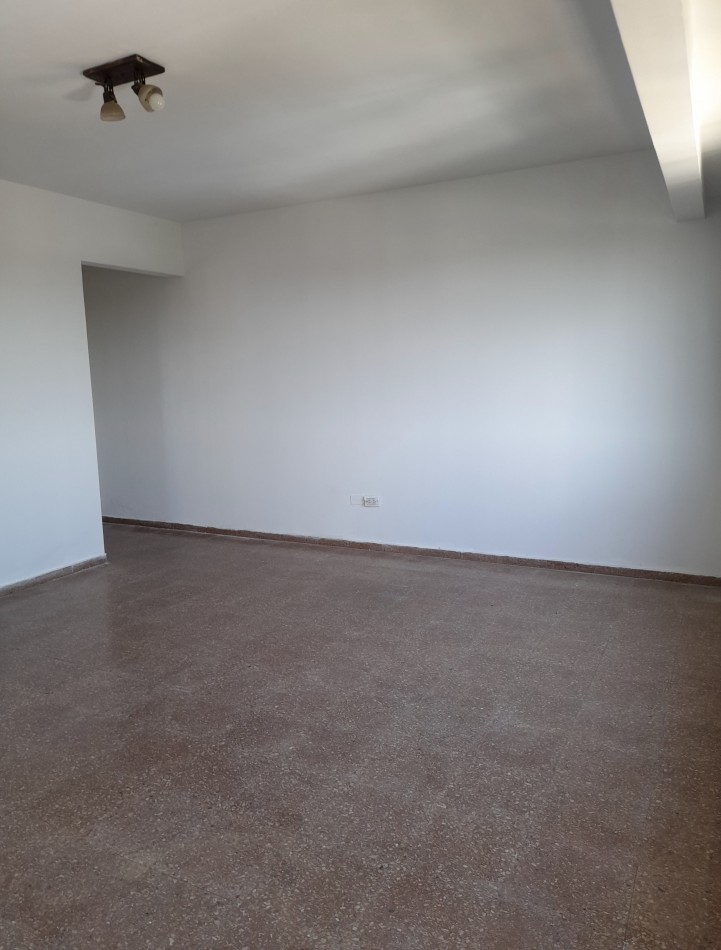 ALQUILER - Departamento 3 Ambientes