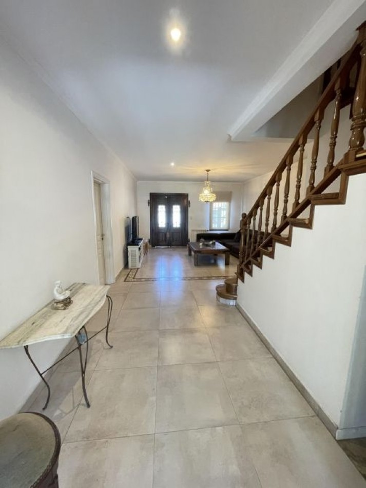 VENTA- MODERNO CHALET