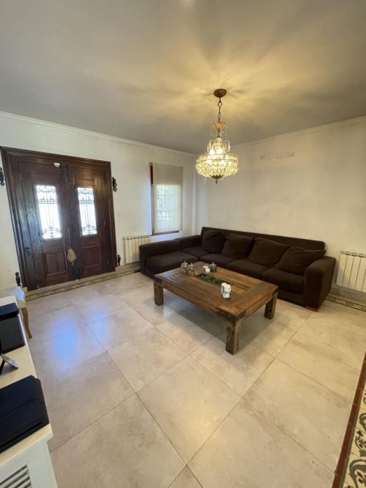 VENTA- MODERNO CHALET