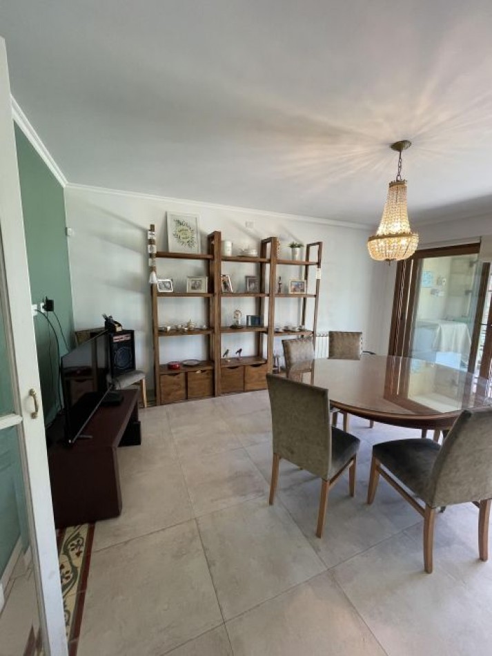 VENTA- MODERNO CHALET