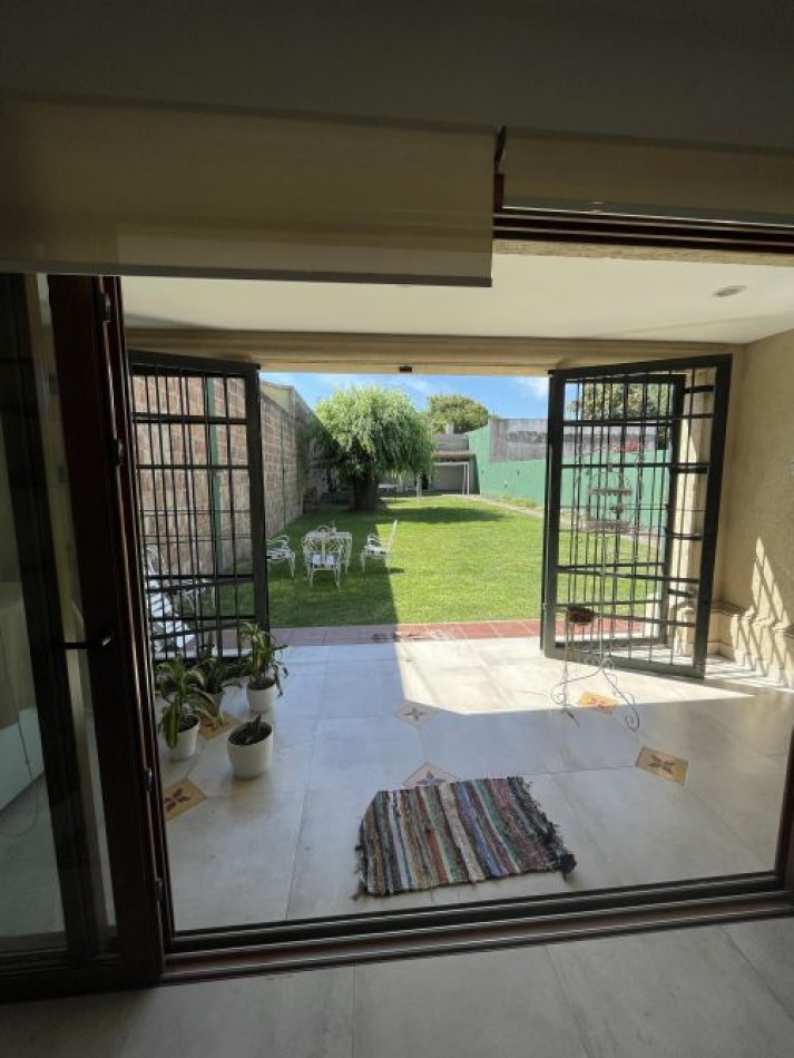 VENTA- MODERNO CHALET
