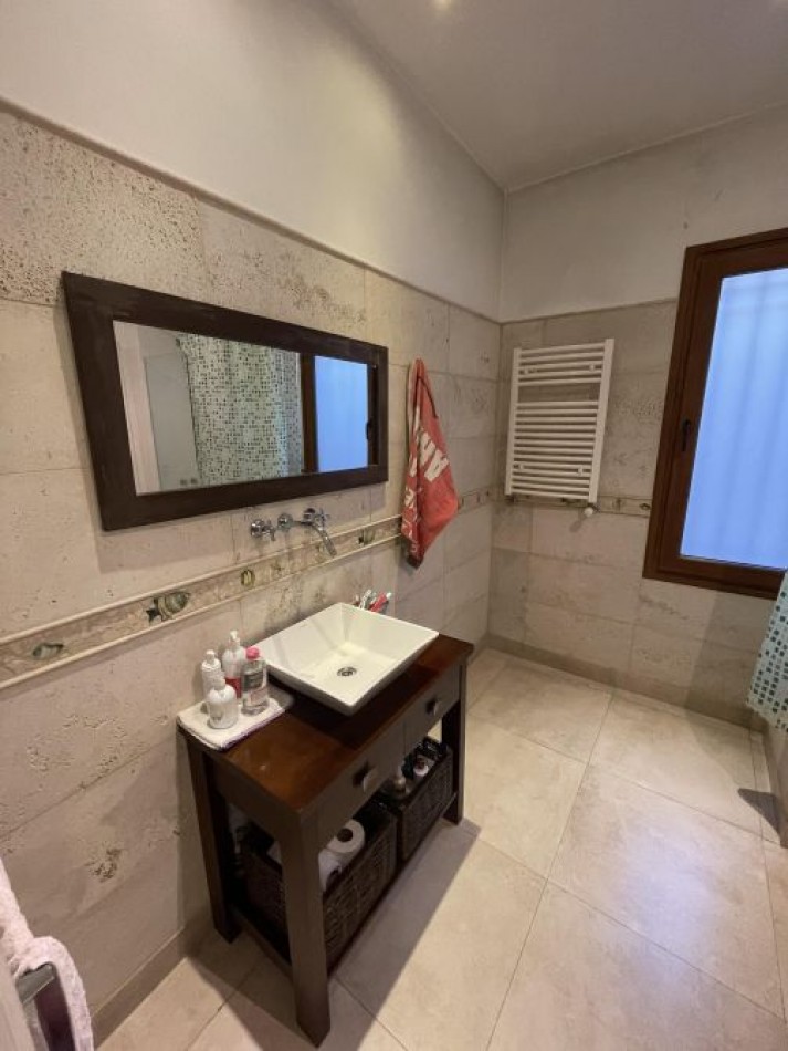 VENTA- MODERNO CHALET