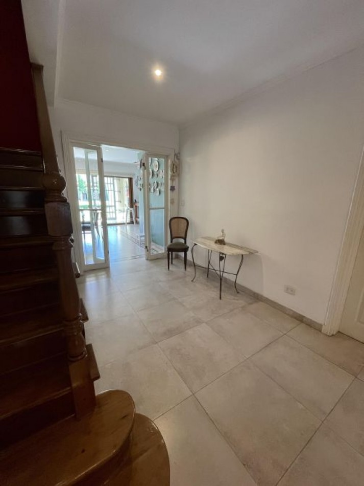 VENTA- MODERNO CHALET