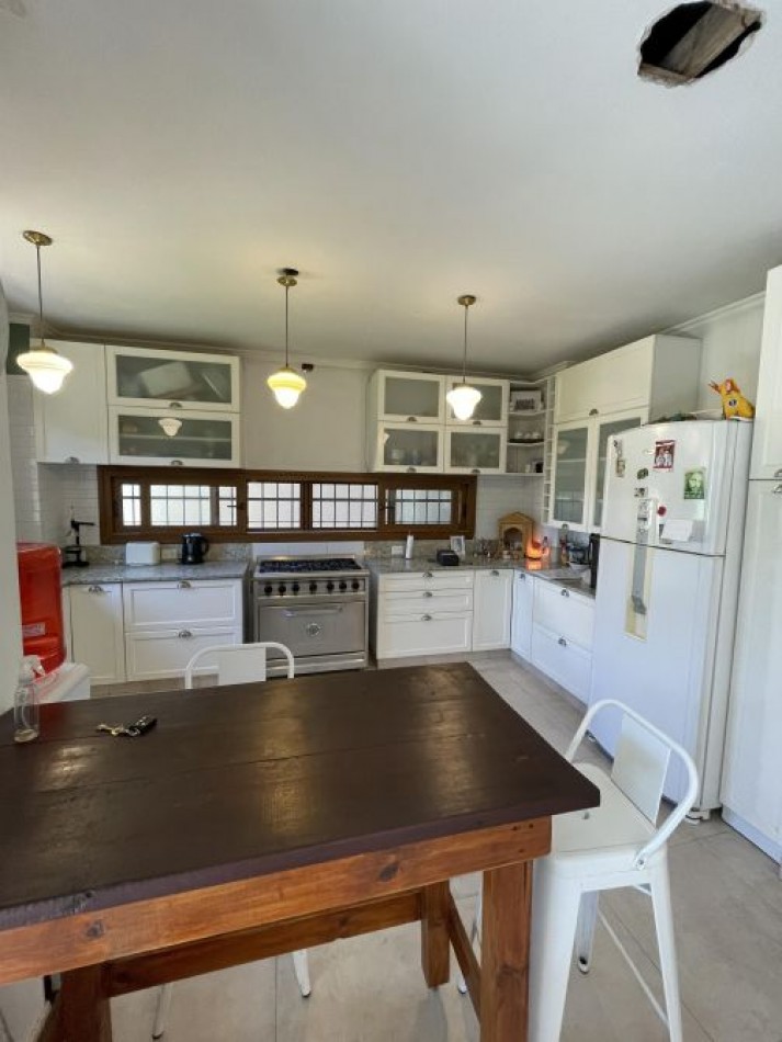 VENTA- MODERNO CHALET