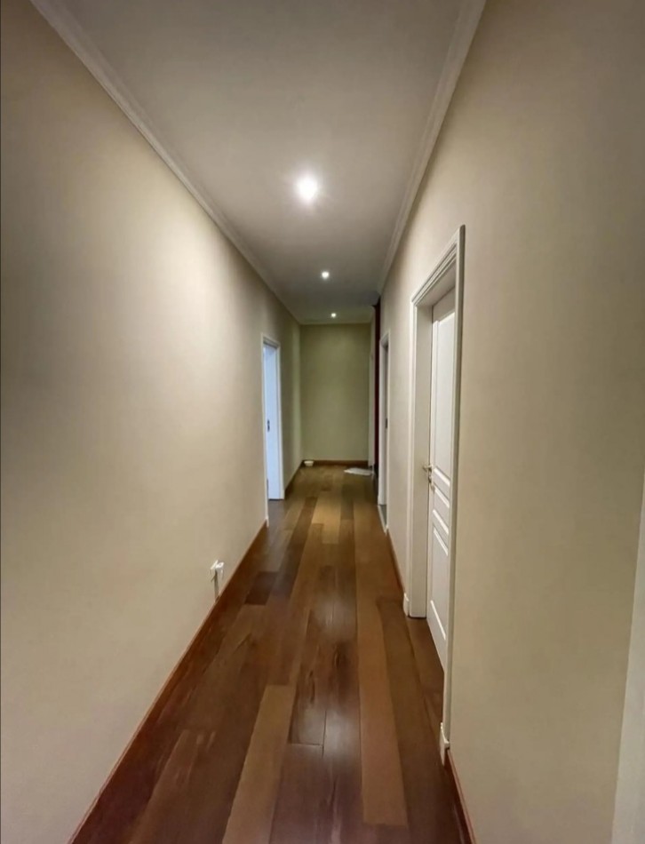 VENTA- MODERNO CHALET