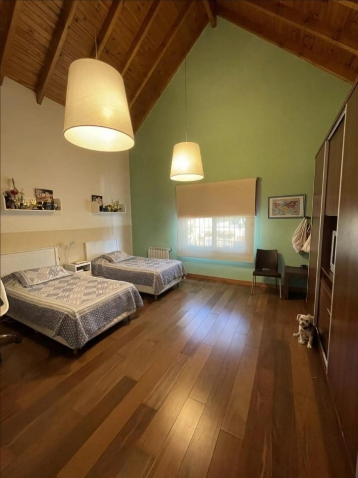 VENTA- MODERNO CHALET