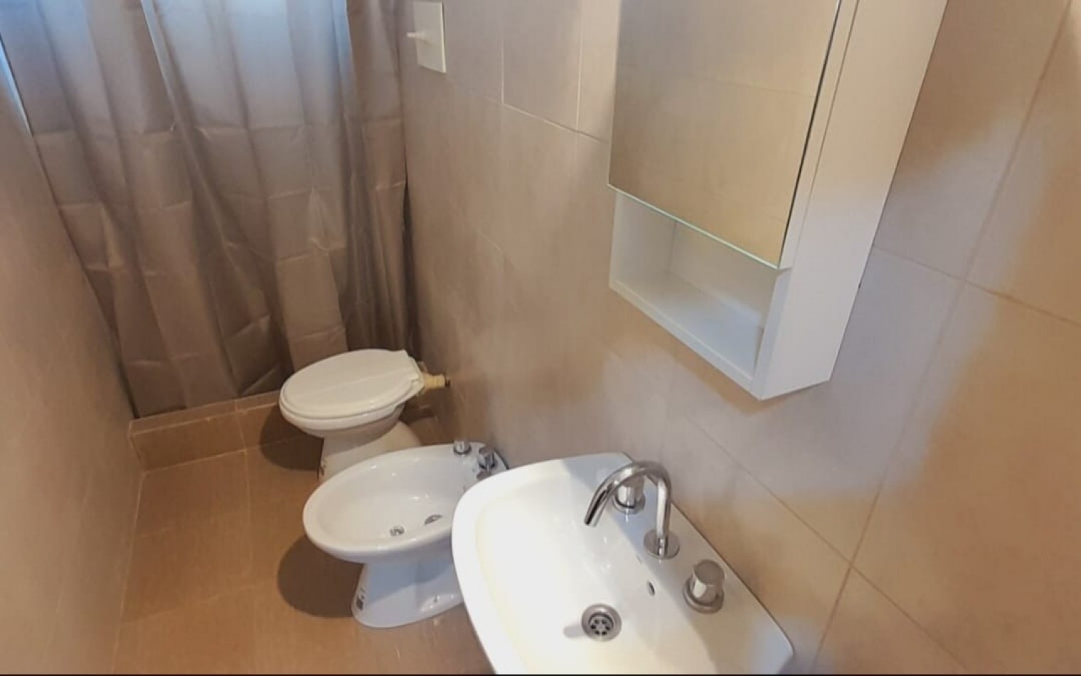 VENTA - DEPARTAMENTO 2 AMBIENTES CON COCHERA