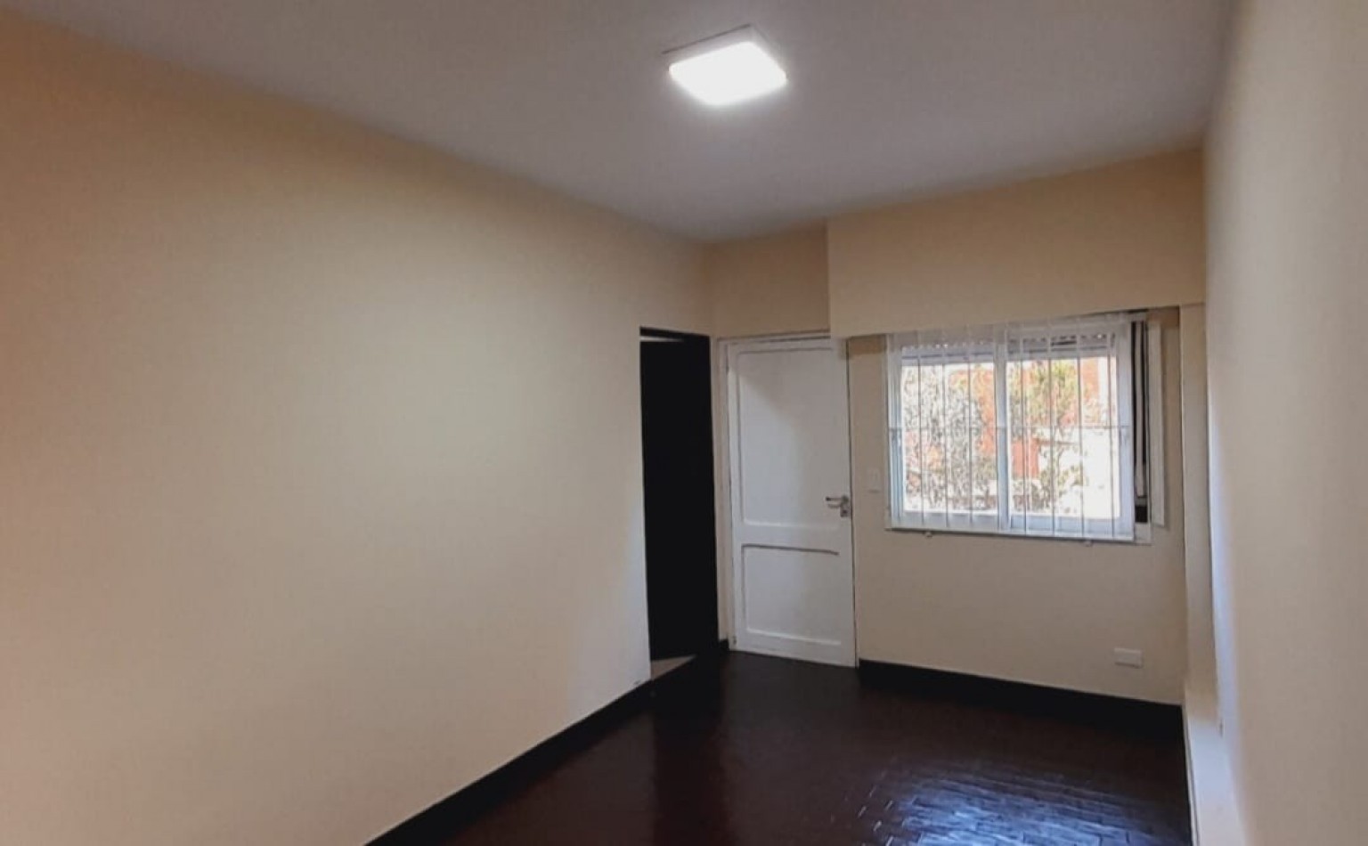 VENTA - DEPARTAMENTO 2 AMBIENTES CON COCHERA