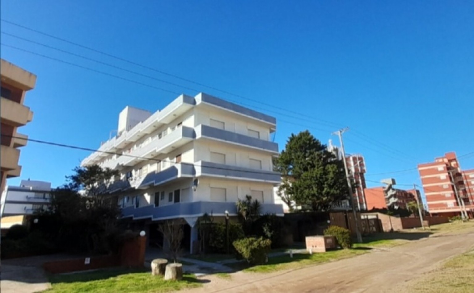 VENTA - DEPARTAMENTO 2 AMBIENTES CON COCHERA