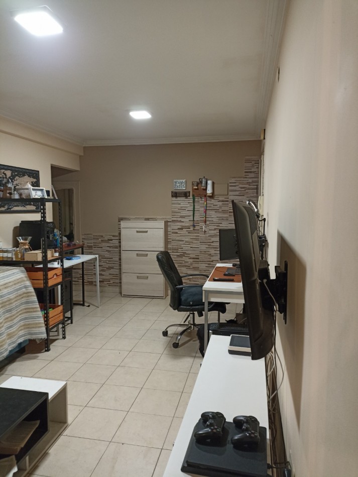 VENTA Departamento 2 ambientes con cochera y patio