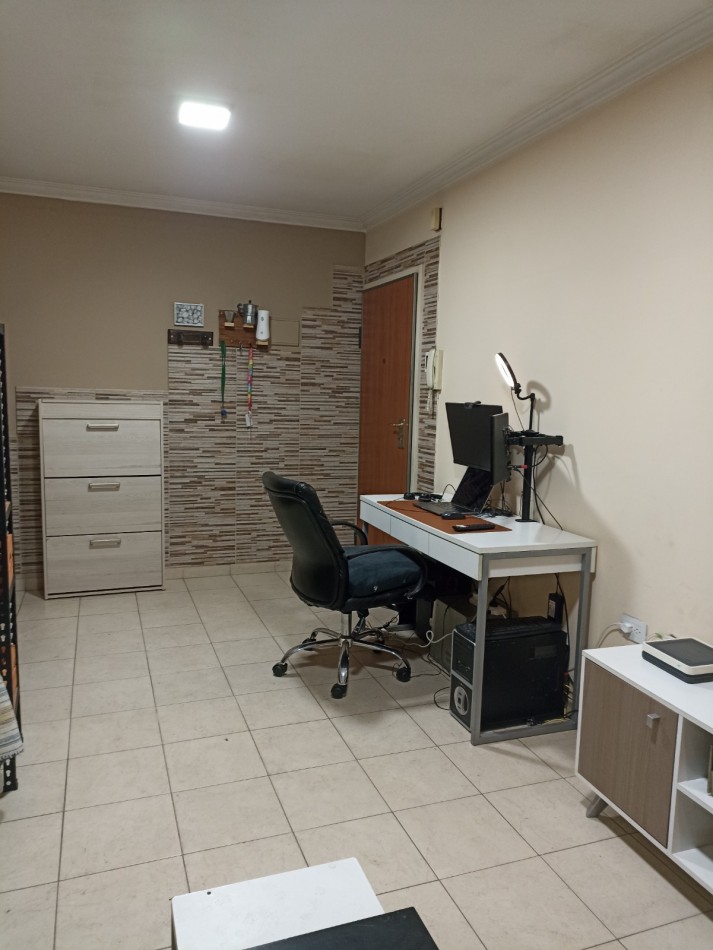 VENTA Departamento 2 ambientes con cochera y patio