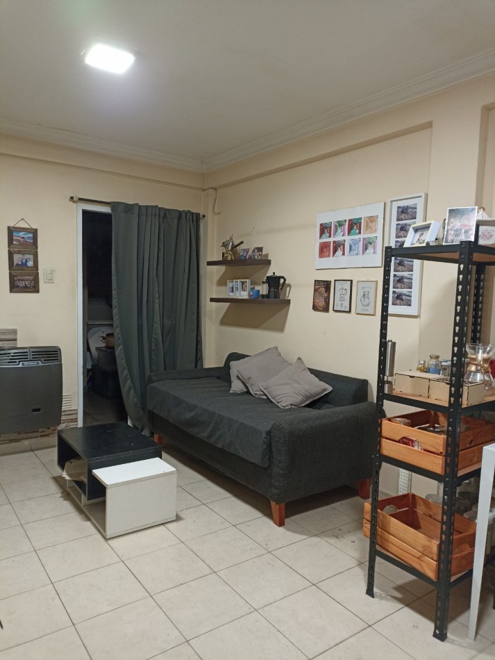 VENTA Departamento 2 ambientes con cochera y patio