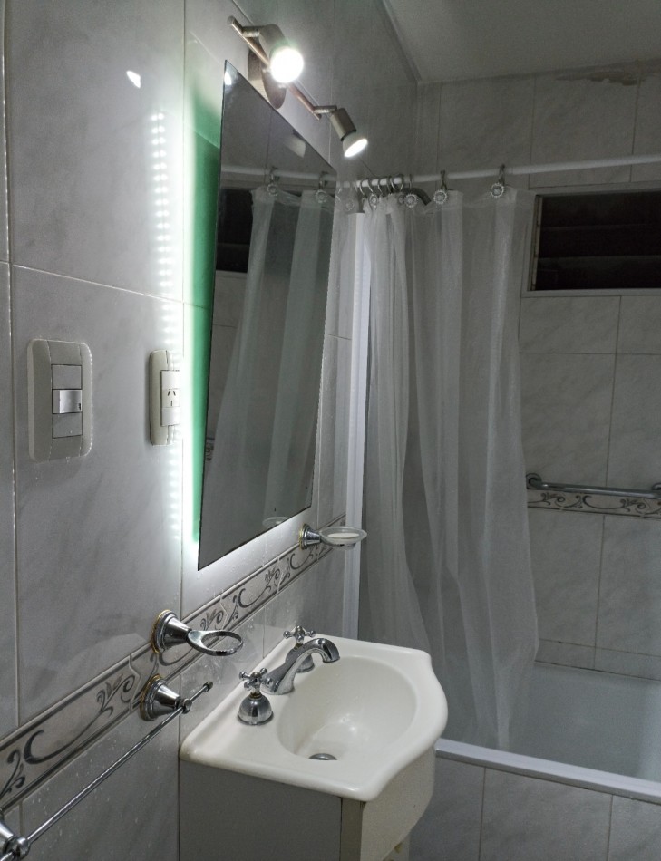 VENTA Departamento 2 ambientes con cochera y patio