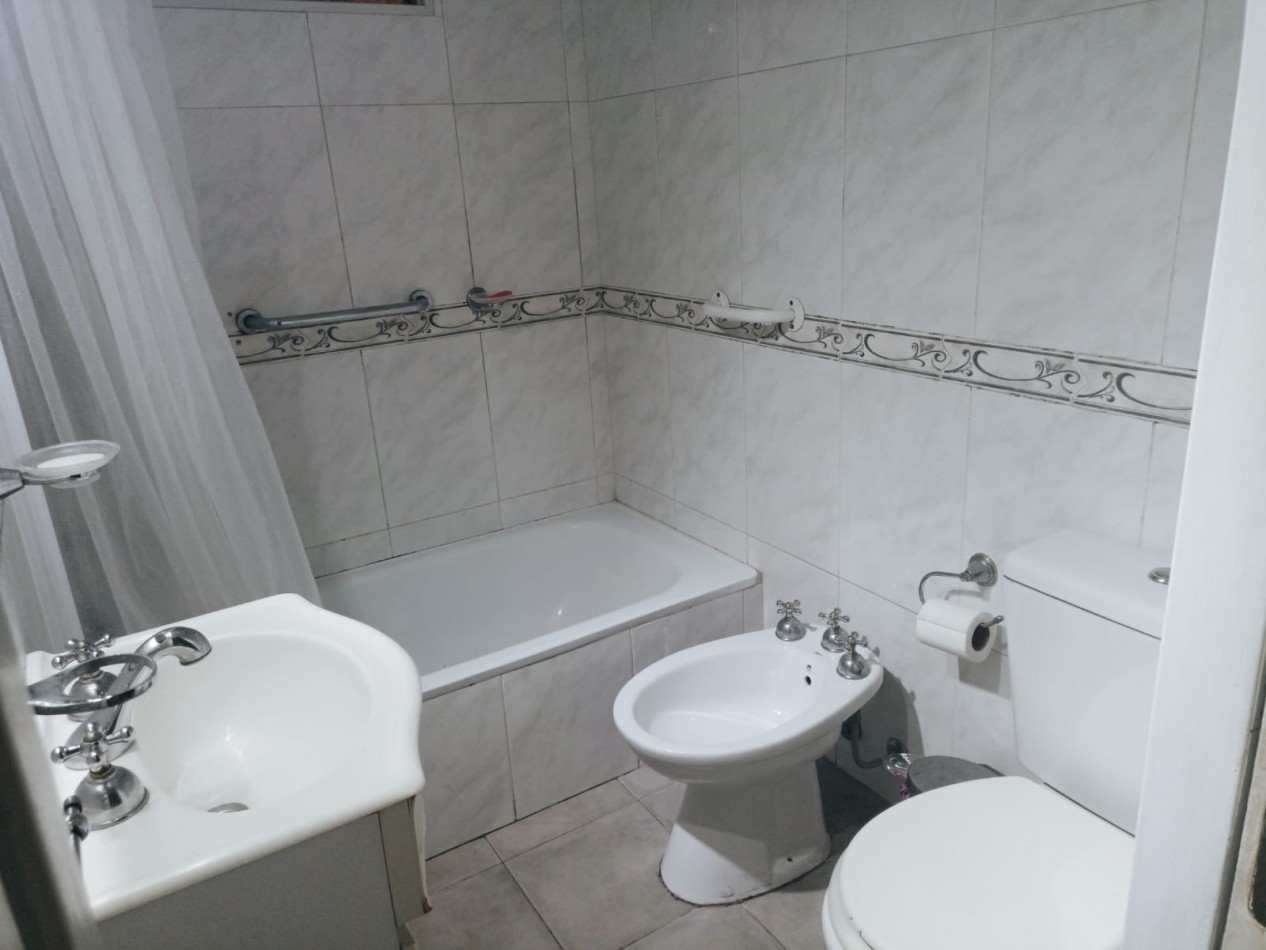 VENTA Departamento 2 ambientes con cochera y patio