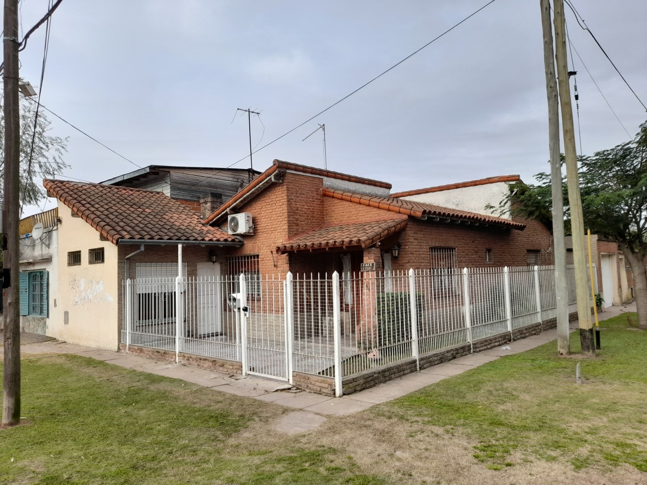 VENTA - CHALET 4 AMBIENTES