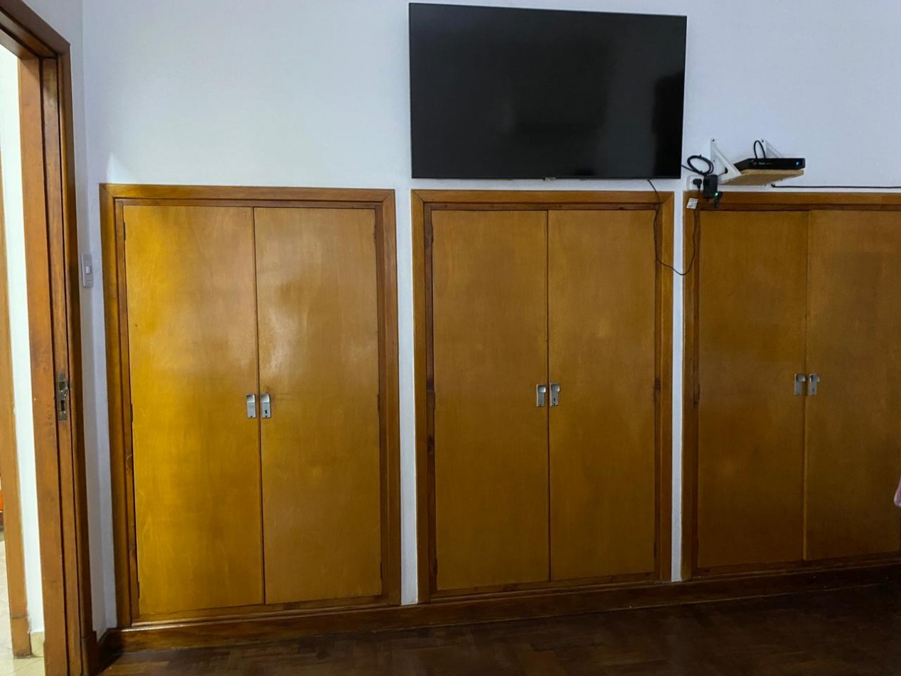 VENTA Amplio departamento 