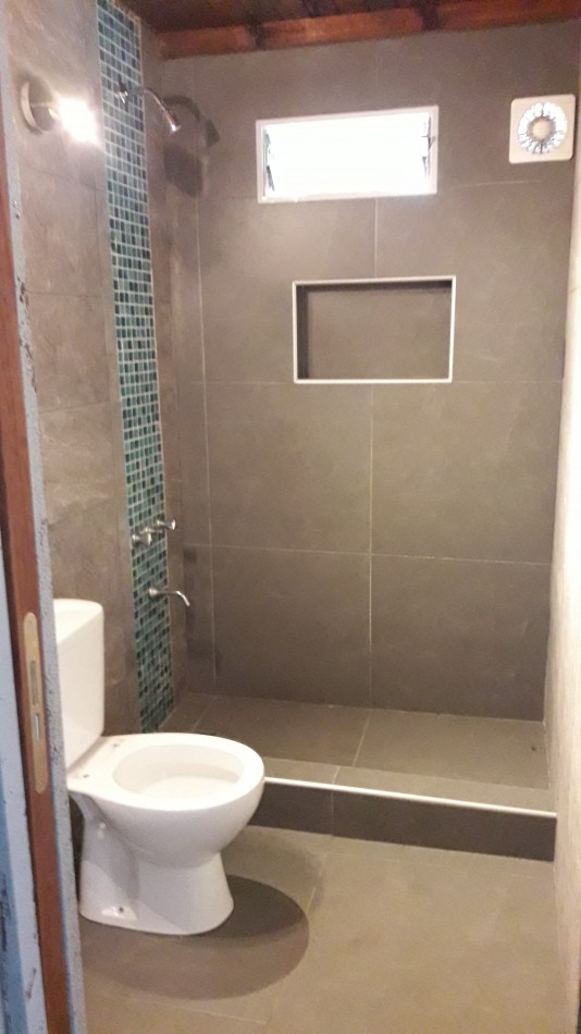 VENTA / PERMUTA - CHALET 7 AMBIENTES