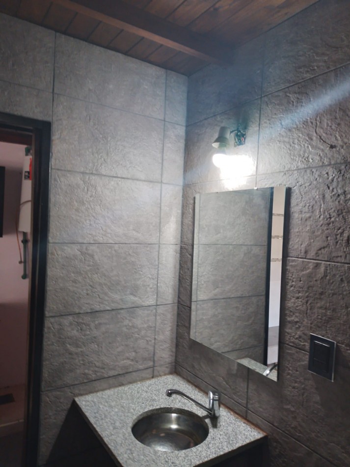 VENTA / PERMUTA - CHALET 7 AMBIENTES