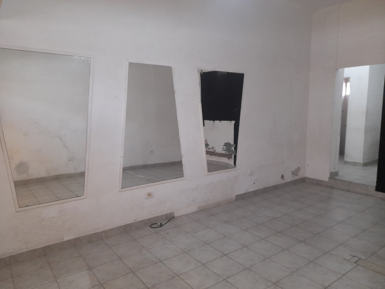 ALQUILER - Local sobre Laprida