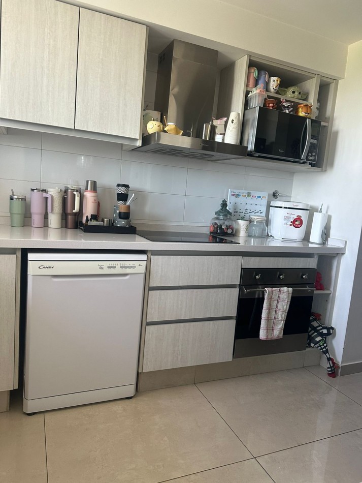 VENTA - PISO 4 AMBIENTES 