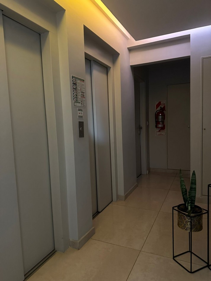 VENTA - PISO 4 AMBIENTES 