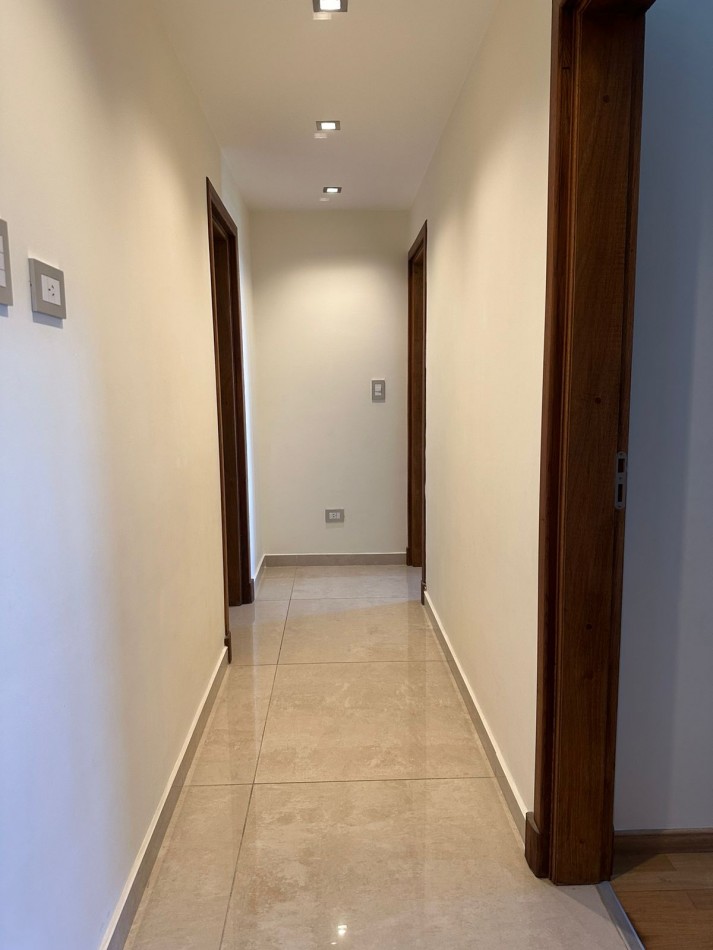 VENTA - PISO 4 AMBIENTES 