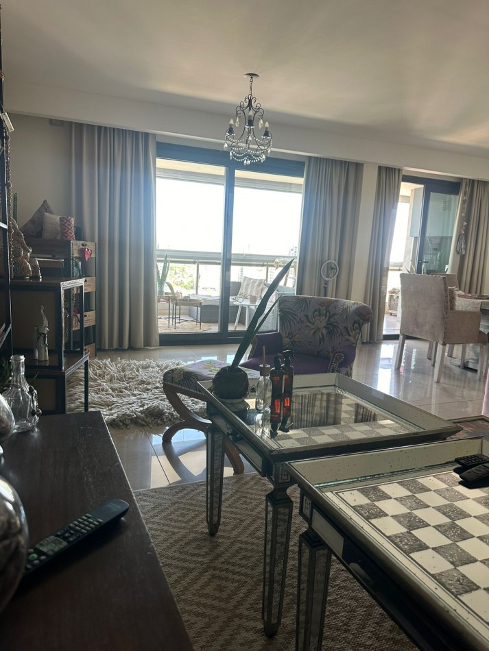 VENTA - PISO 4 AMBIENTES 