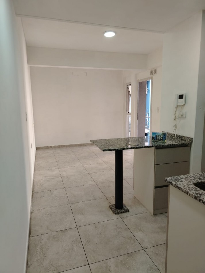 VENTA - MONOAMBIENTE CENTRICO