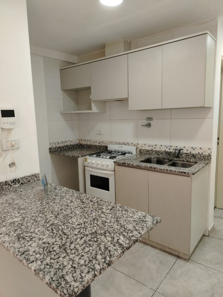 VENTA - MONOAMBIENTE CENTRICO