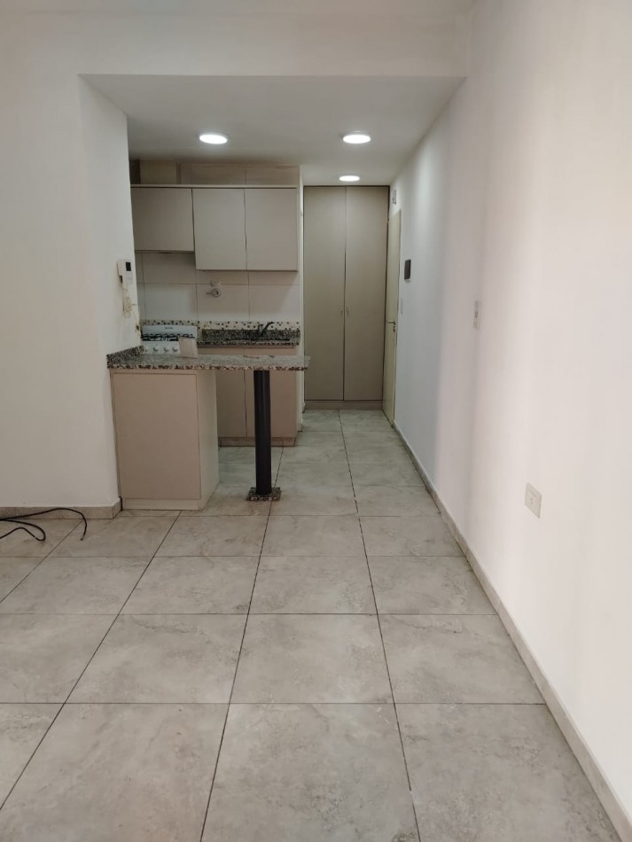 VENTA - MONOAMBIENTE CENTRICO