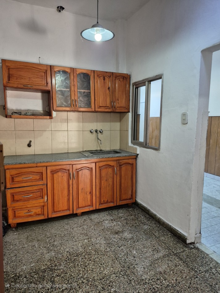 ALQUILER - PH al frente 2 ambientes grande