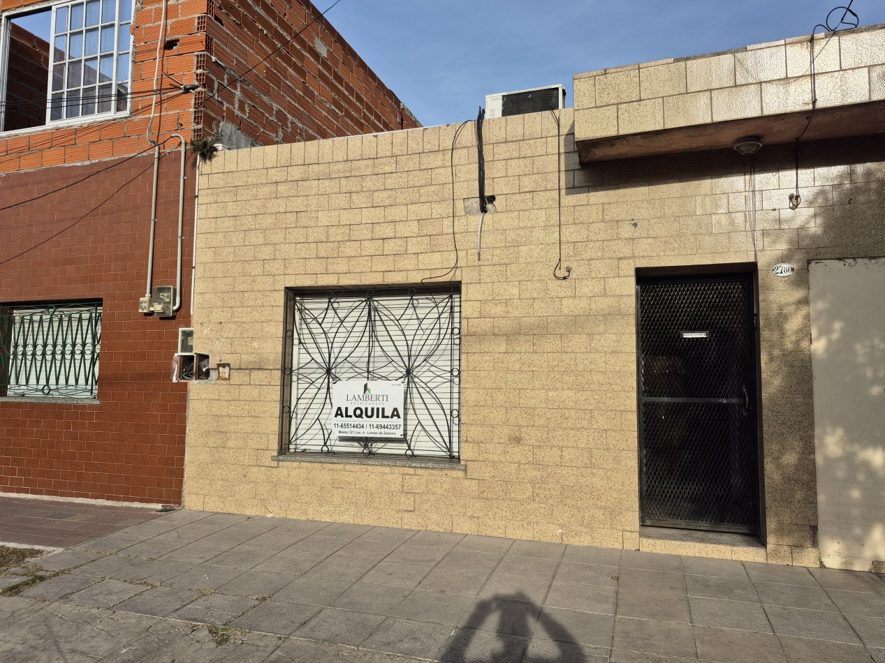 ALQUILER - PH al frente 2 ambientes grande