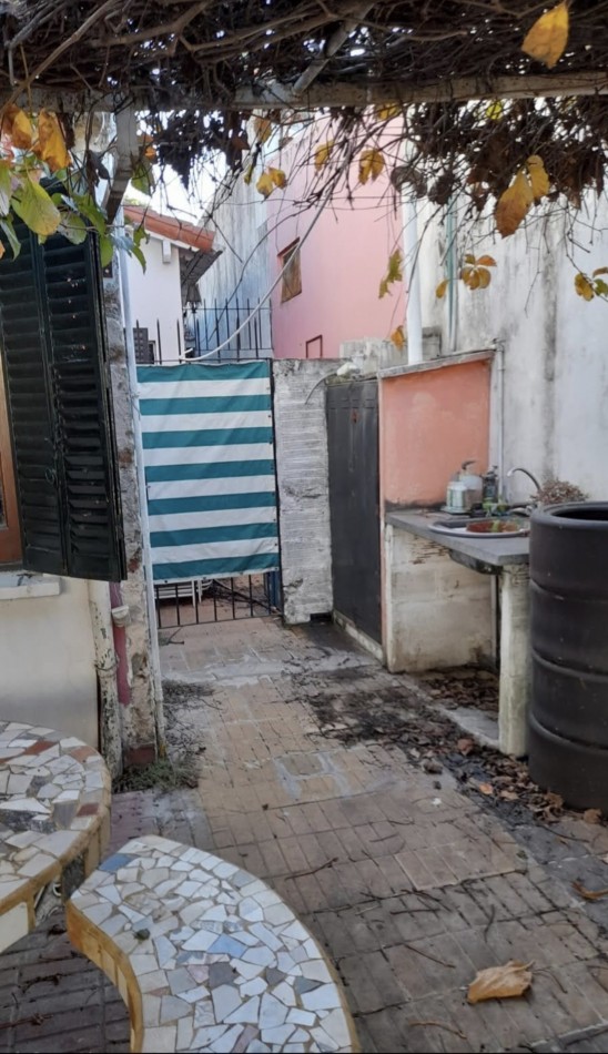 VENTA- CASA A METROS DE LA ESTACION DE TRENES