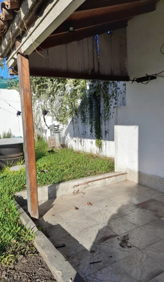 VENTA- CASA A METROS DE LA ESTACION DE TRENES