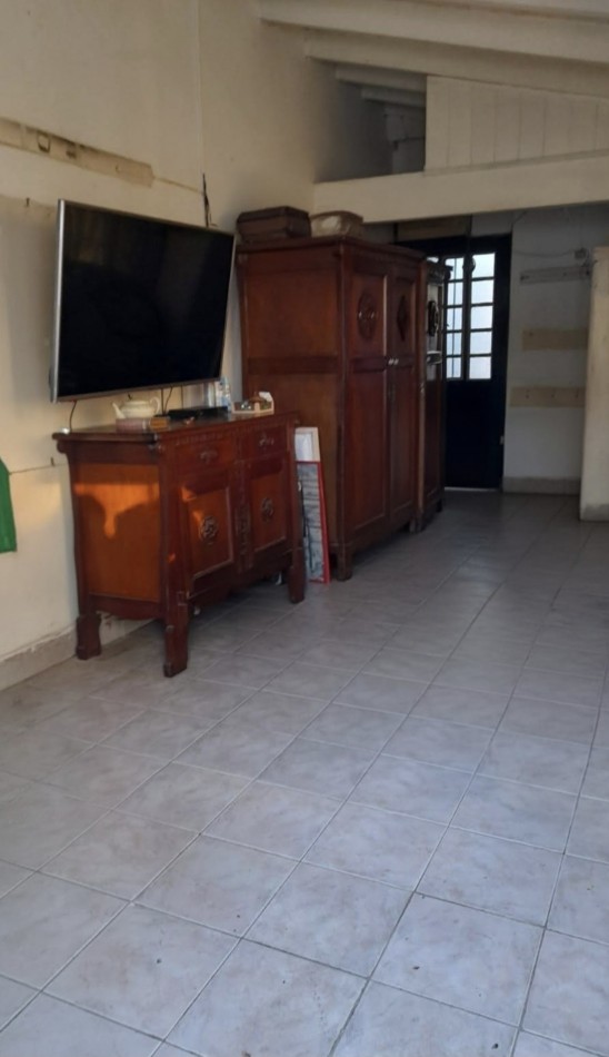 VENTA- CASA A METROS DE LA ESTACION DE TRENES