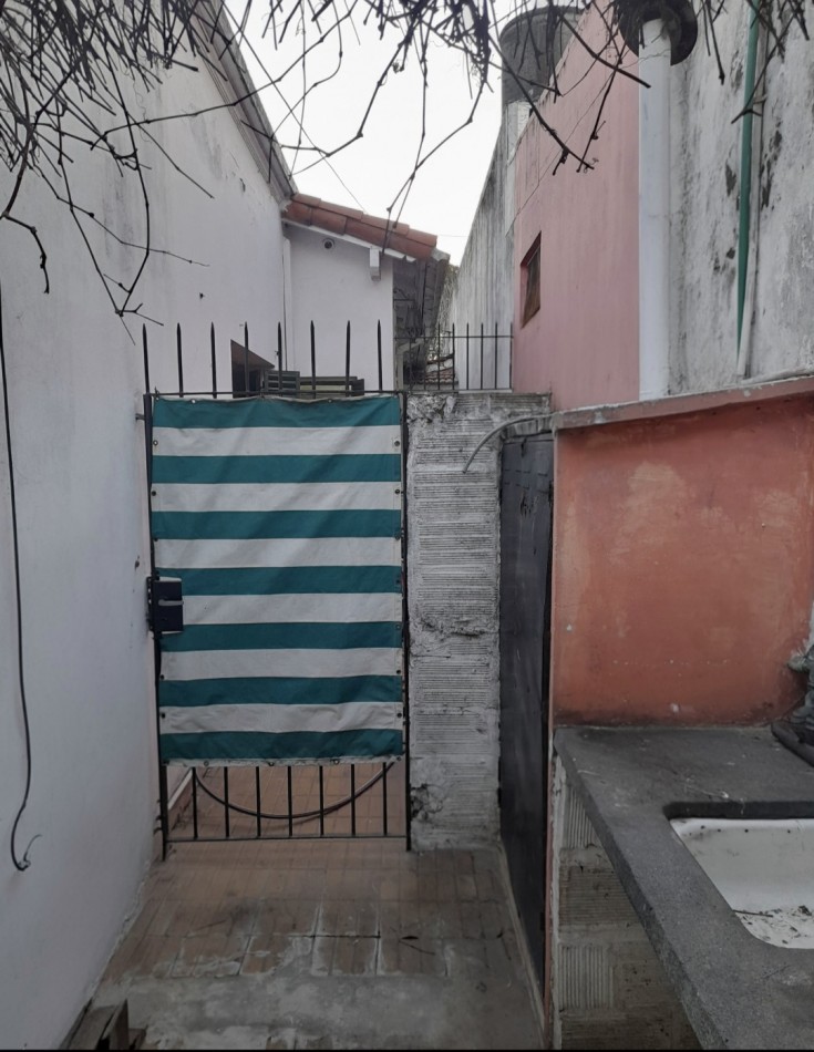 VENTA- CASA A METROS DE LA ESTACION DE TRENES