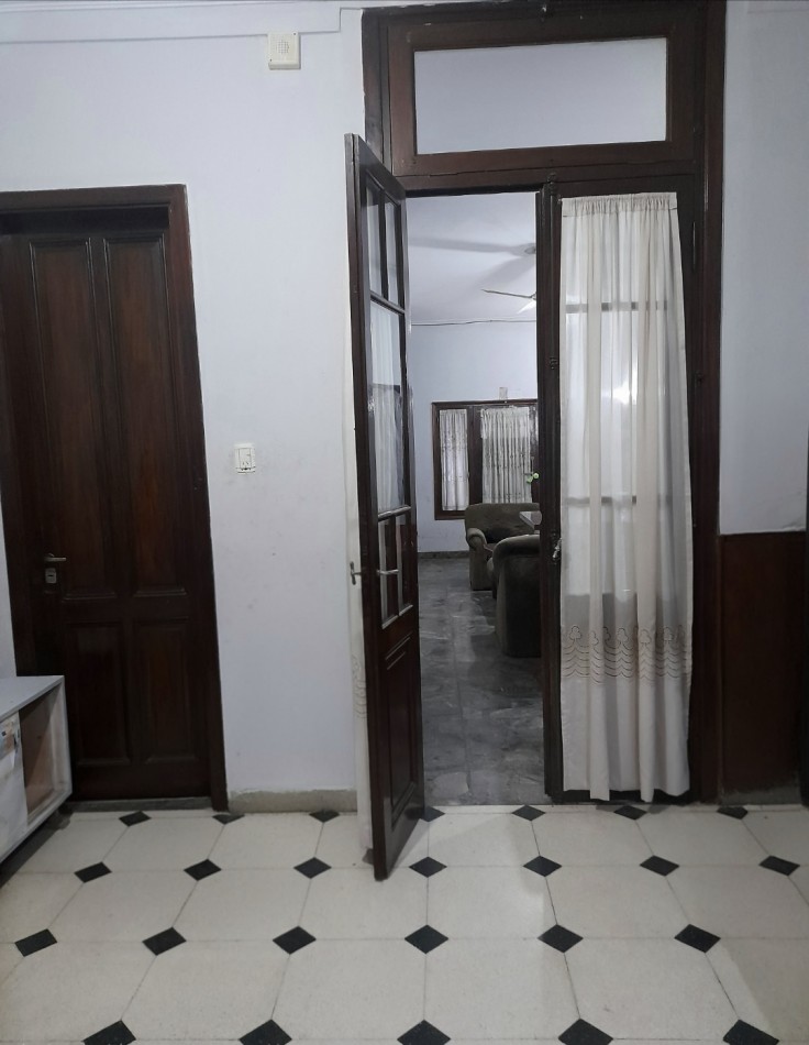 VENTA- CASA A METROS DE LA ESTACION DE TRENES