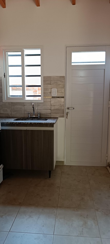 VENTA -  CASA 3 AMBIENTES