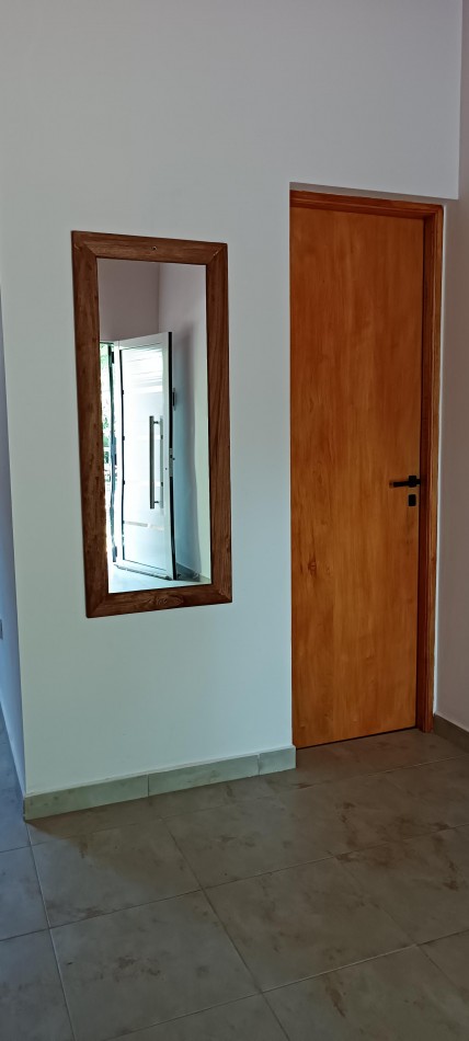 VENTA -  CASA 3 AMBIENTES