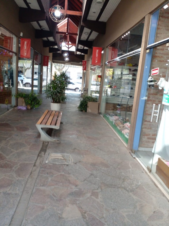 ALQUILER- PASEO GALERIA MITRE Local/Oficina