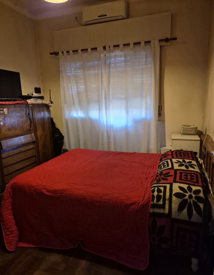 VENTA- CHALET 3 AMBIENTES CON COCHERA