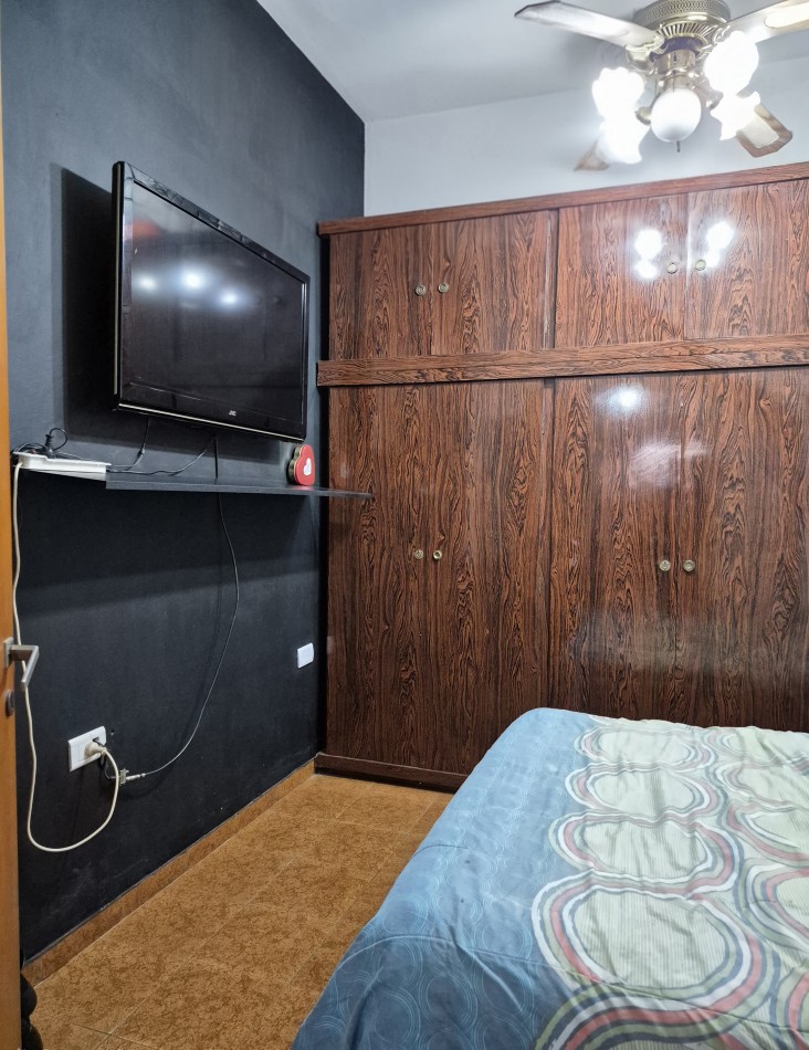 VENTA - CASA 6 ambientes con entrada individual