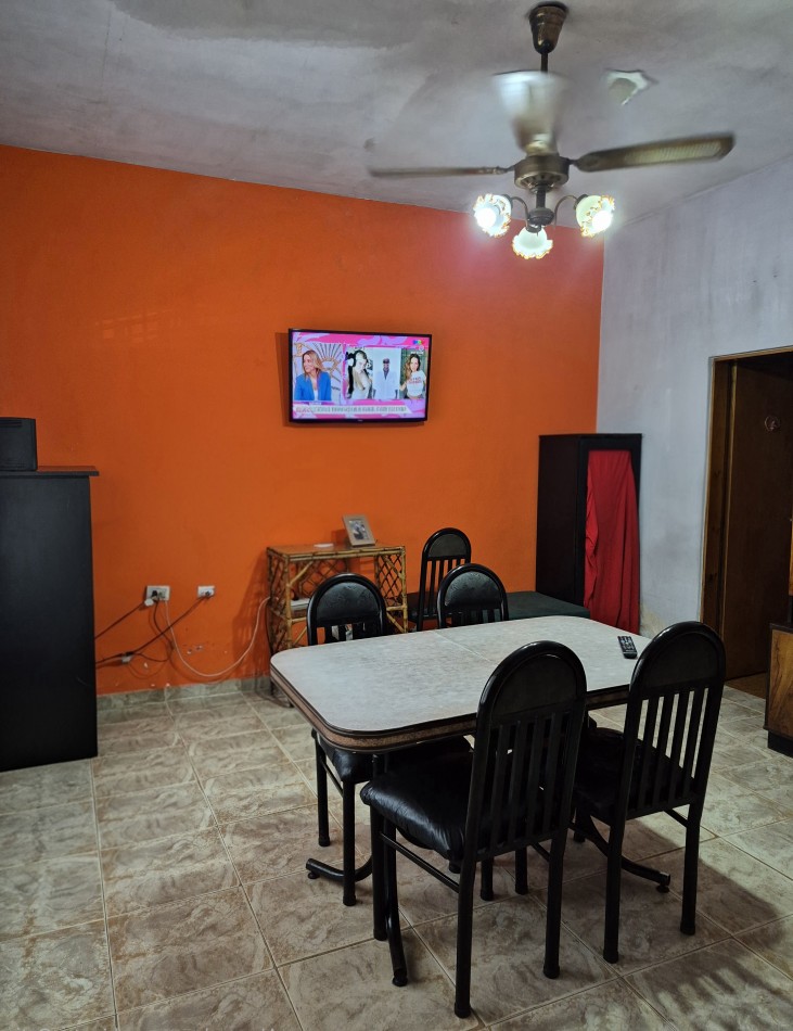 VENTA - CASA 6 ambientes con entrada individual