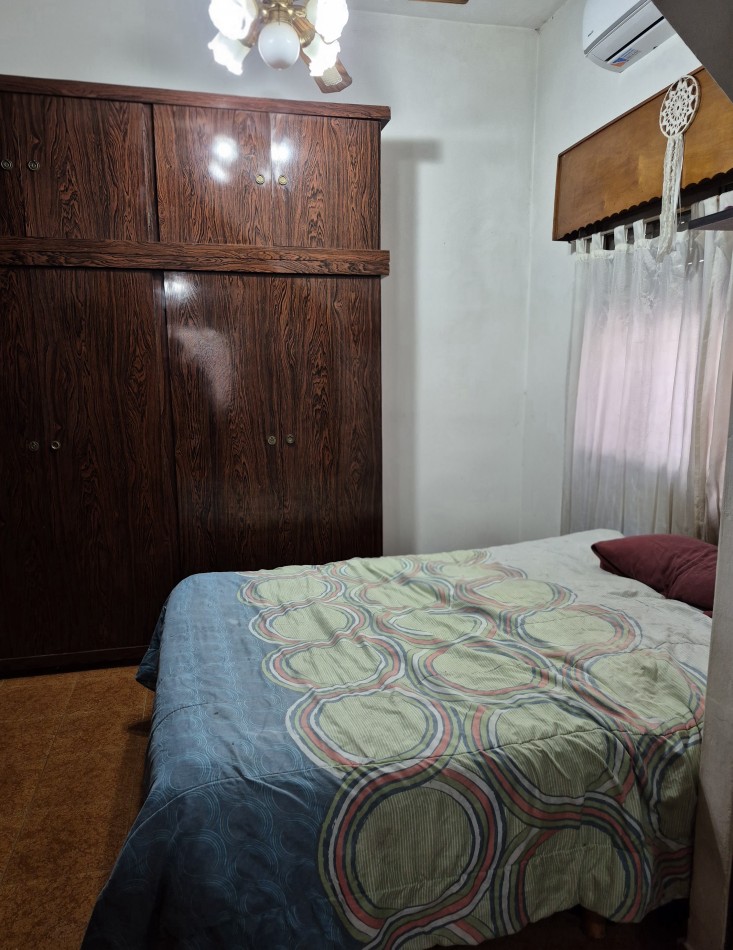 VENTA - CASA 6 ambientes con entrada individual