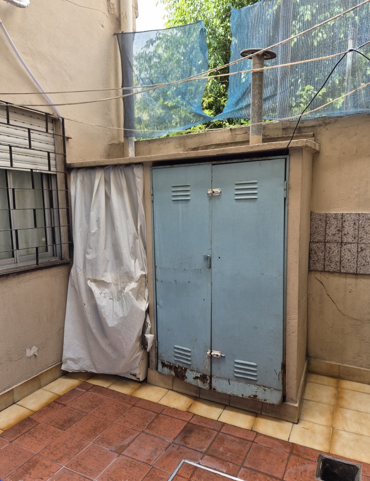 VENTA - CASA 6 ambientes con entrada individual